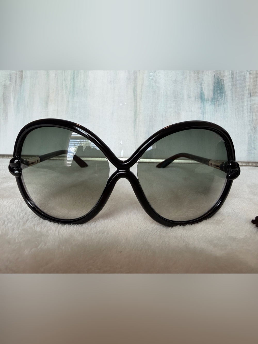 Tom Ford TF185 Sonja 01B Women’s Oversized Black Designer Sunglasses with Case